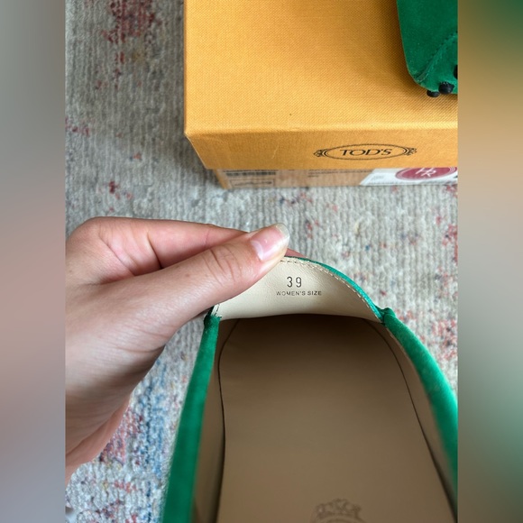 Tod’s Gommino Loafer - Picture 6 of 10